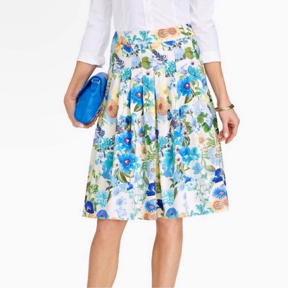 Talbots Women’s Blue White Green Floral A-Line Pleated Skirt Size 10 NWOT